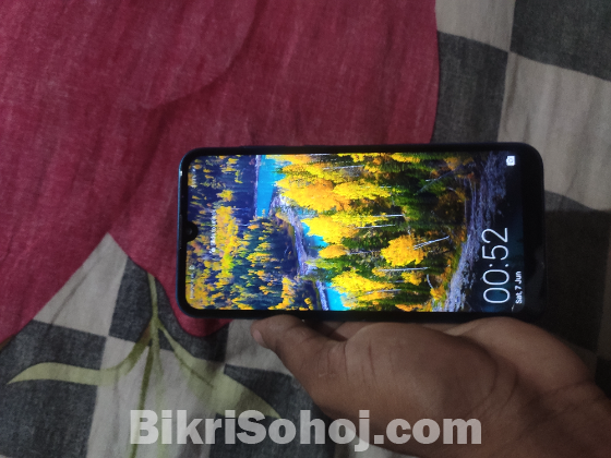 Huawei Y7